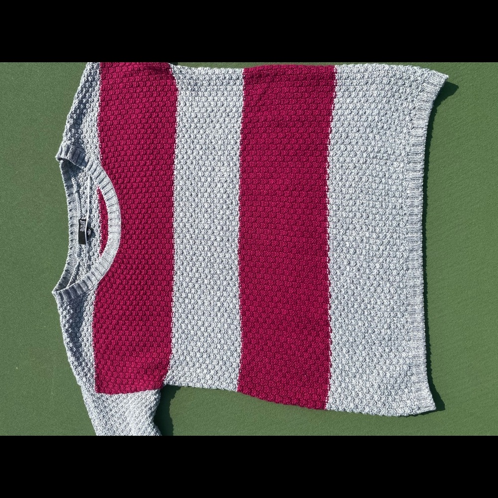 Sweater - Picture 3 of 7